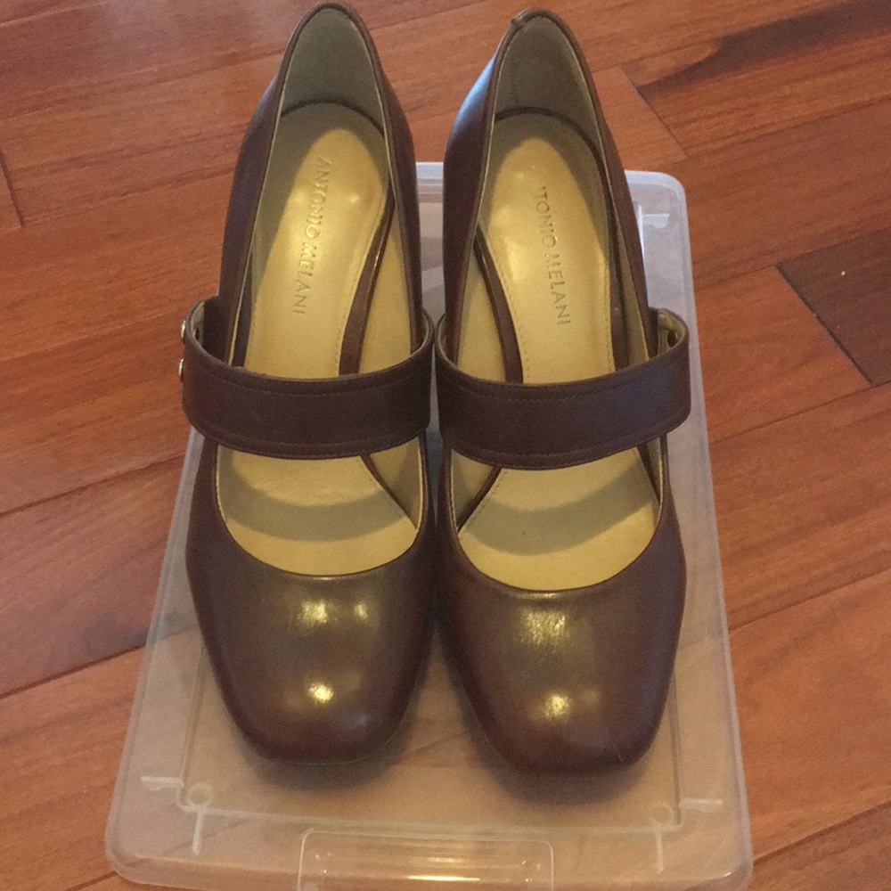 Antonio Melani Mary Jane Pumps